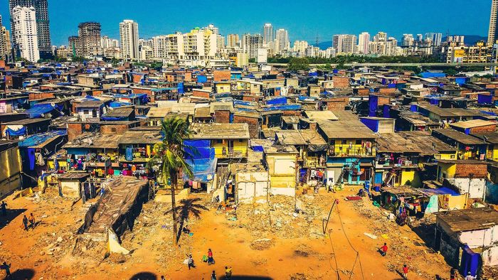 Poverty and Development side-by-side in Mumbai